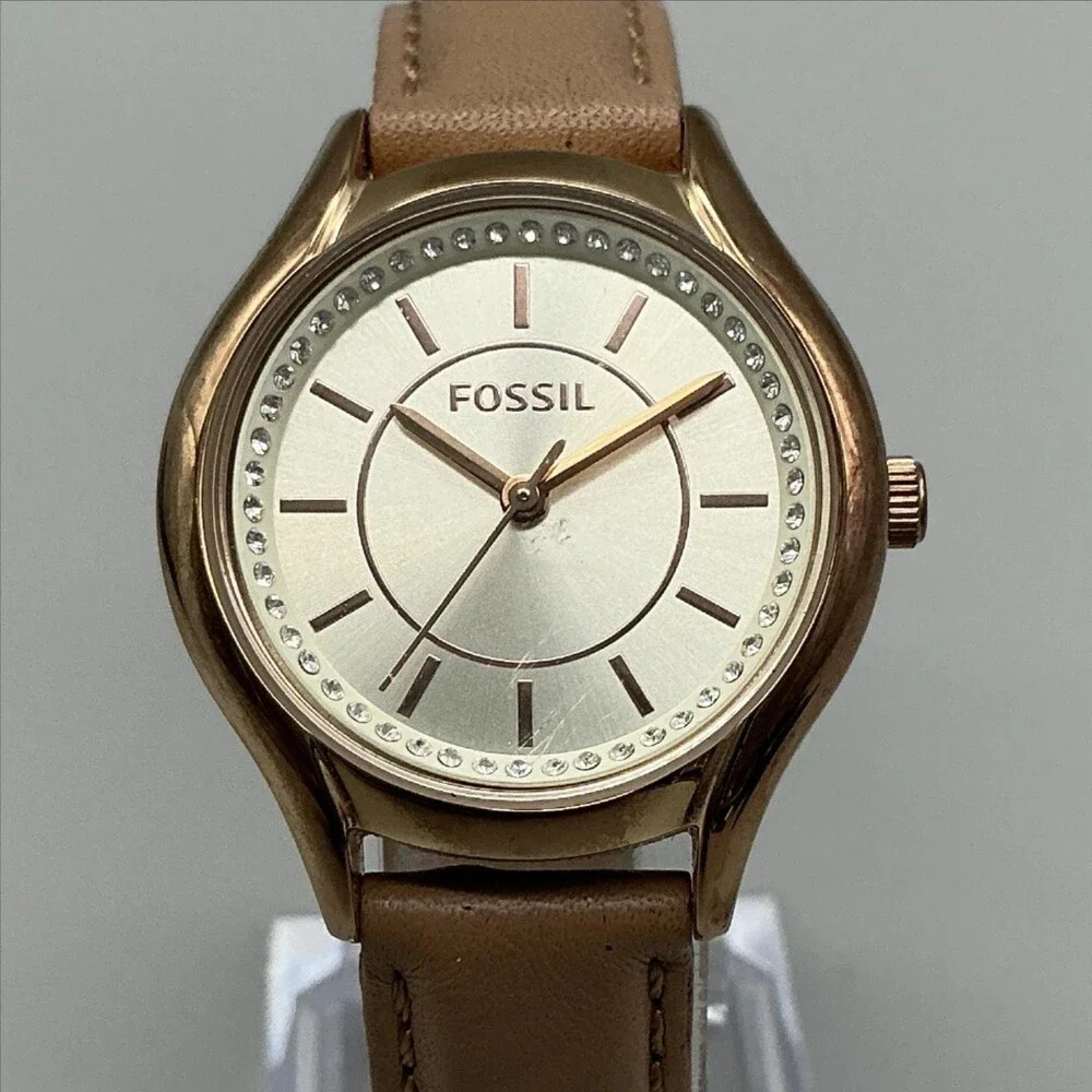Fossil BQ1536IE Womens Watch 31mm Gold Tone Beige Leather Crystals New Battery